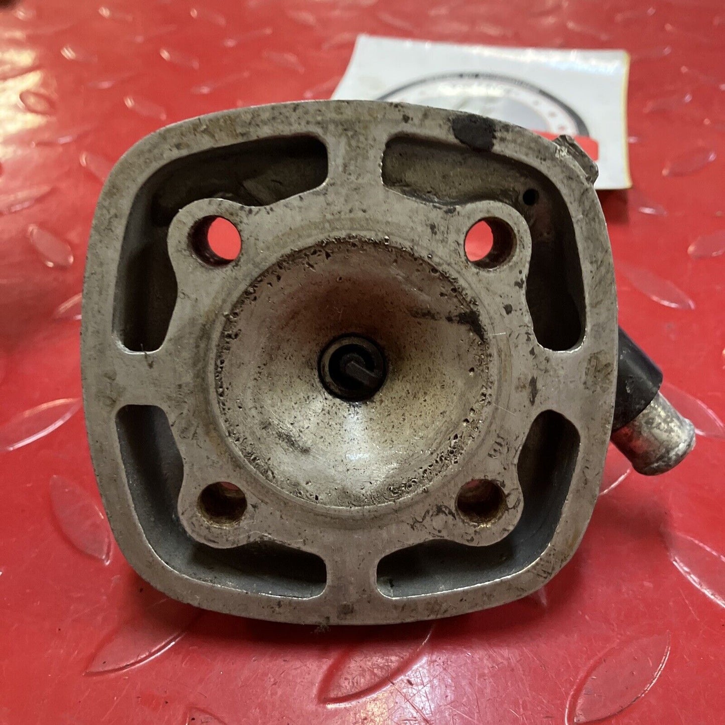 Honda CR80R 1983 cylinder head cover