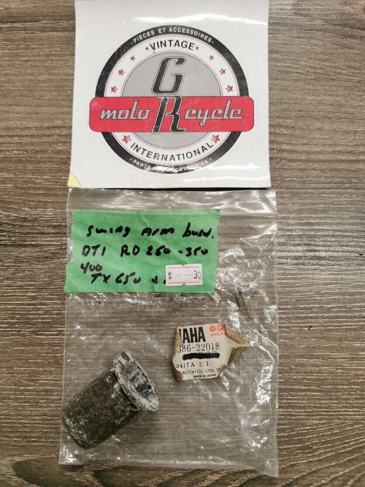 NOS YAMAHA BUSH SPECL NYLON 90386-22018-00 Y55