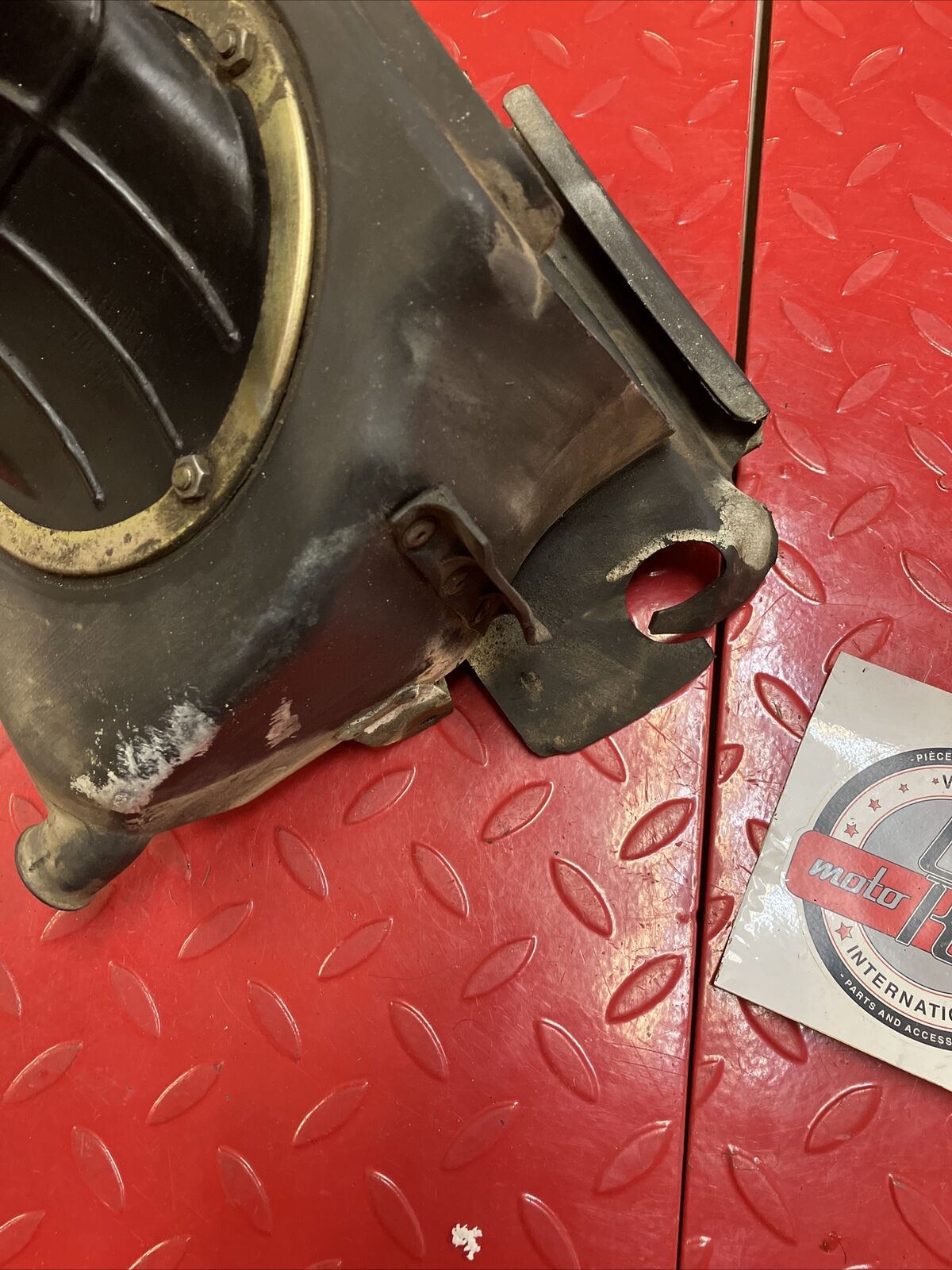 Honda CR250R 1982 airbox air box cleaner filter cage 17212-KA4-700 17253-KA4-700