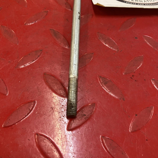 Yamaha RD400 1977 engine motor mount mounting bolt