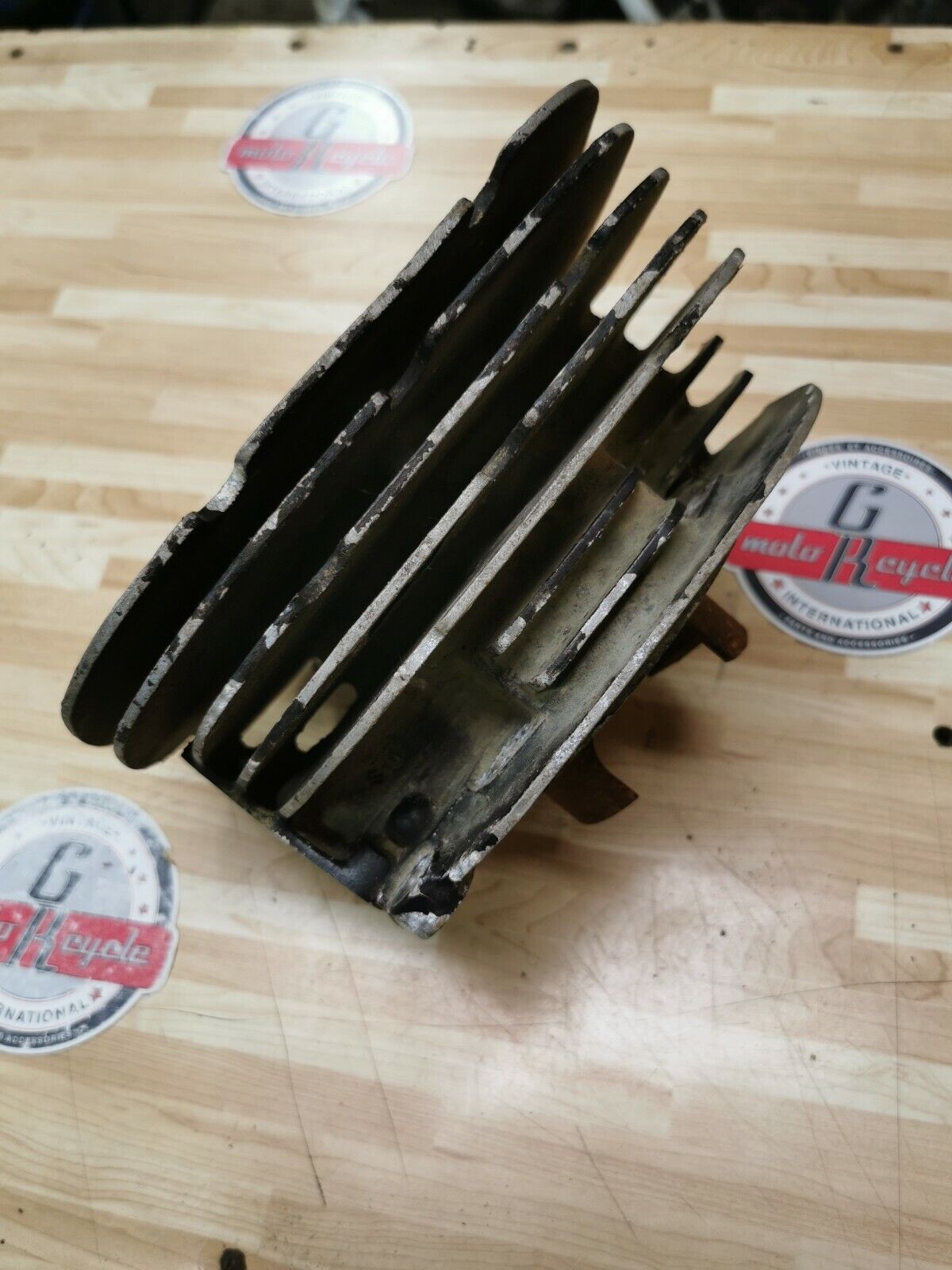 Suzuki RM250 1976 1977 cylinder jug barrel 11210-41642