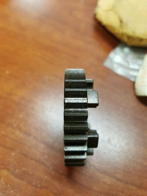 NOS Honda CB250 CB360 CL360 MAINSHAFT TOP GEAR 23511-369-000 H97