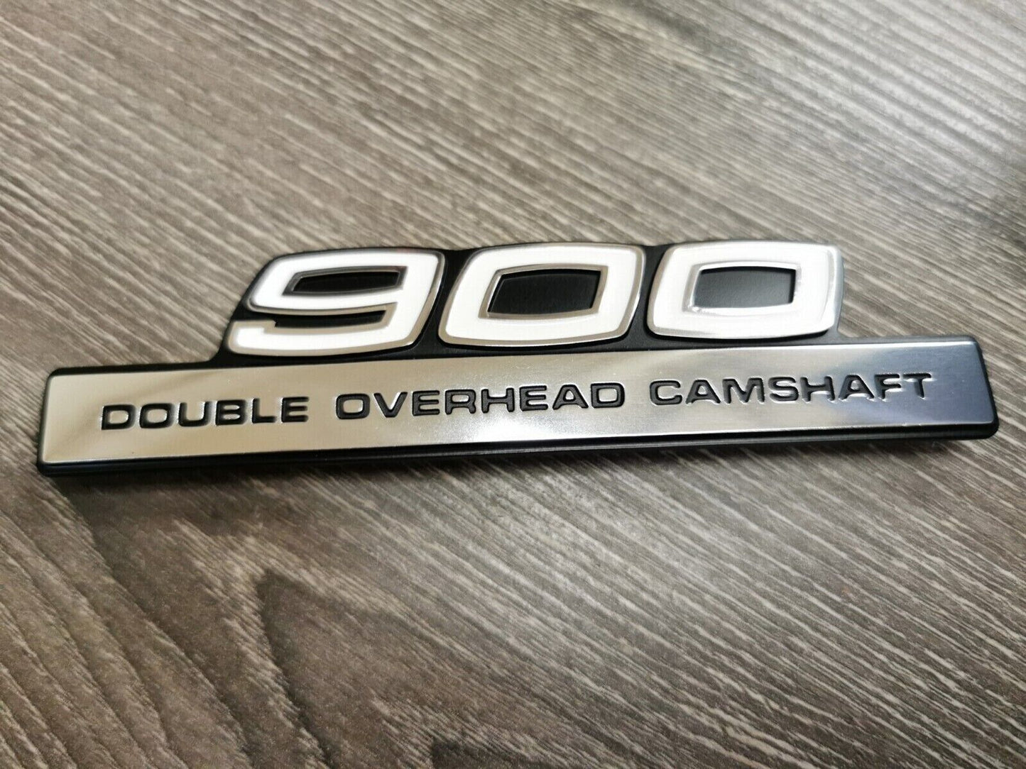 NOS KAWASAKI Z1 900 1973 1974 Side Cover Emblem 56018-197 K28