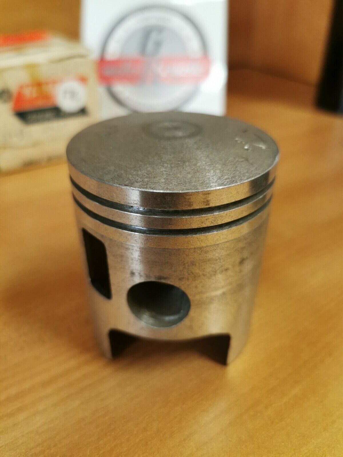 NOS YAMAHA R1 R3 1967 - 1969 PISTON STD 235-11631-00-96 Y47