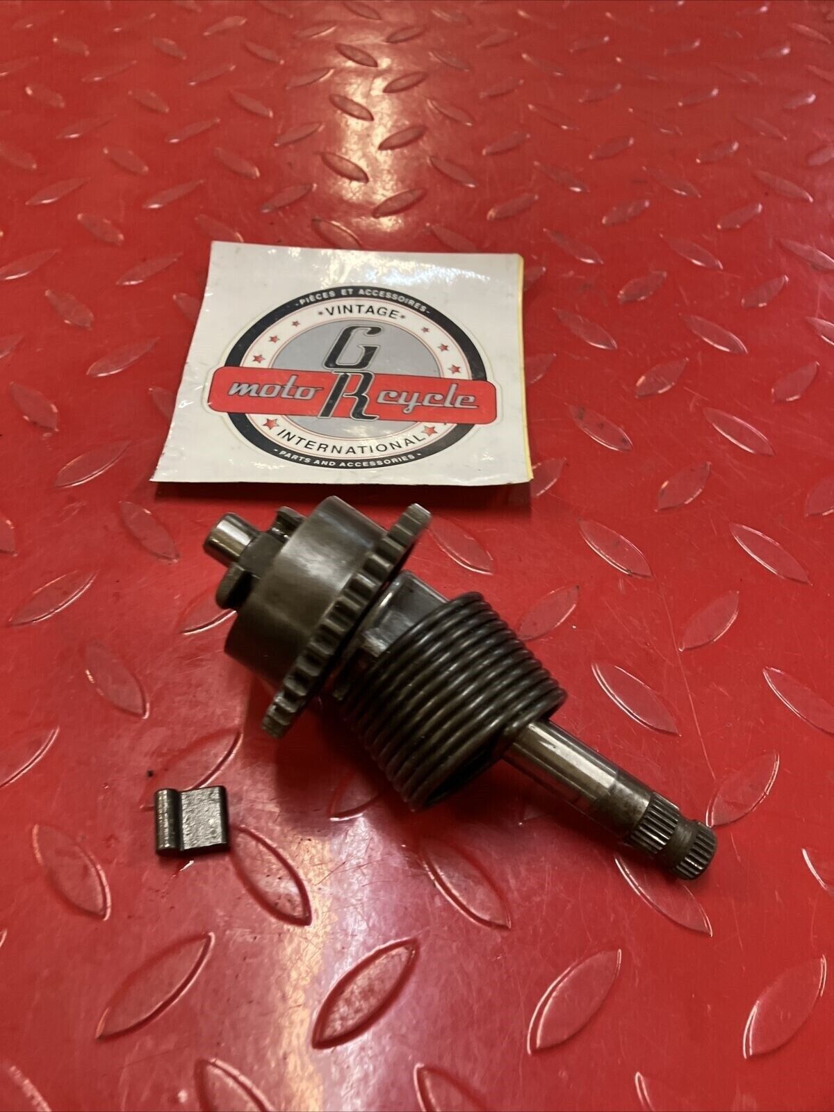 Kawasaki G5 1972 kickstarter kick starter spindle shaft gear