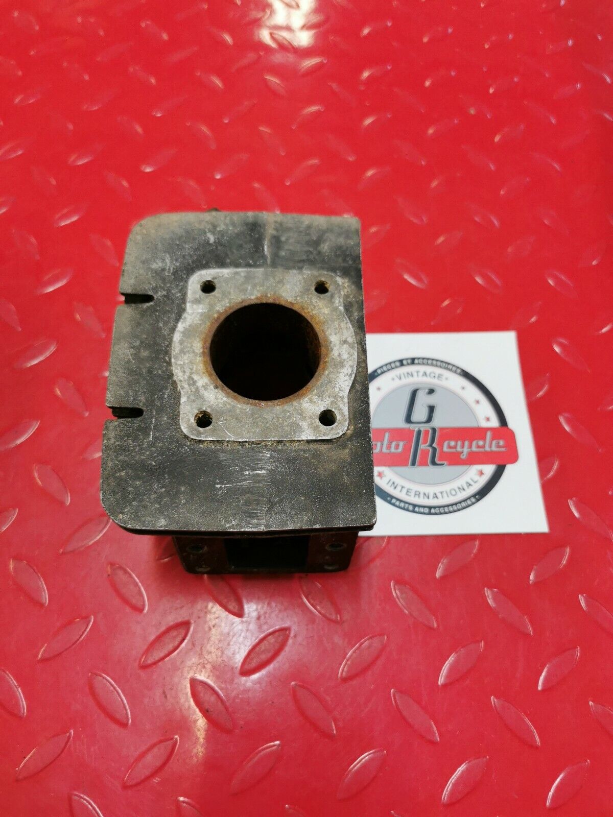 Yamaha RD125 1975 1976 left cylinder jug barrel 43mm STD T