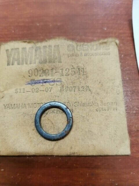 NOS Yamaha DT125 FZS1000 MT03 PLATE WASHER 90201-12541-00 Y111