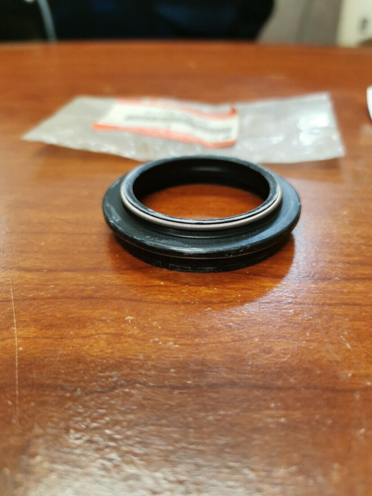 NOS SUZUKI DL1000 GSF1200 RF900 GSX-R750X DUST SEAL 51173-29E00 S30