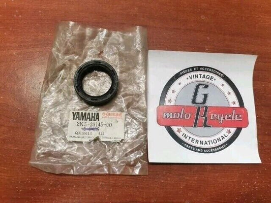 NOS Yamaha DS6 DT125 DT175 MX175 SR250 XT125 YZ100 OIL SEAL 2K5-23145-00-00 Y142