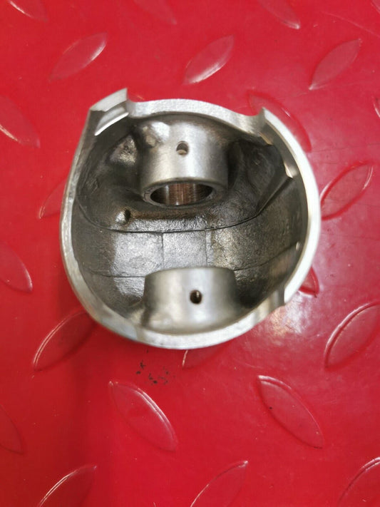 NOS YAMAHA YZ125 1982 PISTON STD 5X4-11631-00-93 Y34