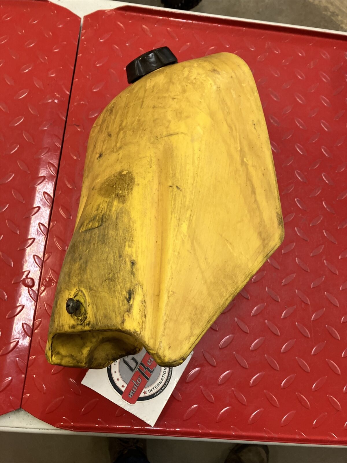 Suzuki RM125 1985 fuel tank gas petrol reservoir 1984 1986 2