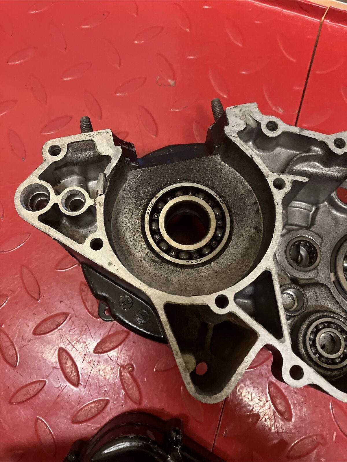 Yamaha YZ125 1983 left right crankcase crank case 1984 NEED REPAIR