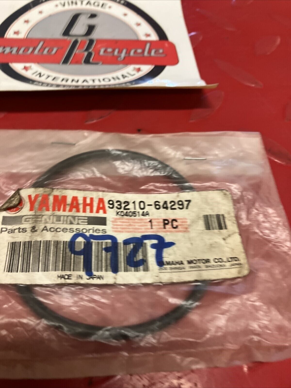 NEW NOS YAMAHA OIL FILTER O-RING 93210-64297-00 Y61