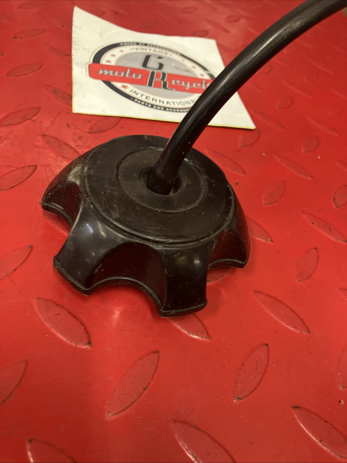 Honda CR250R 1991 Fuel tank gas cap cover CR125R CR500R 1984 - 1992