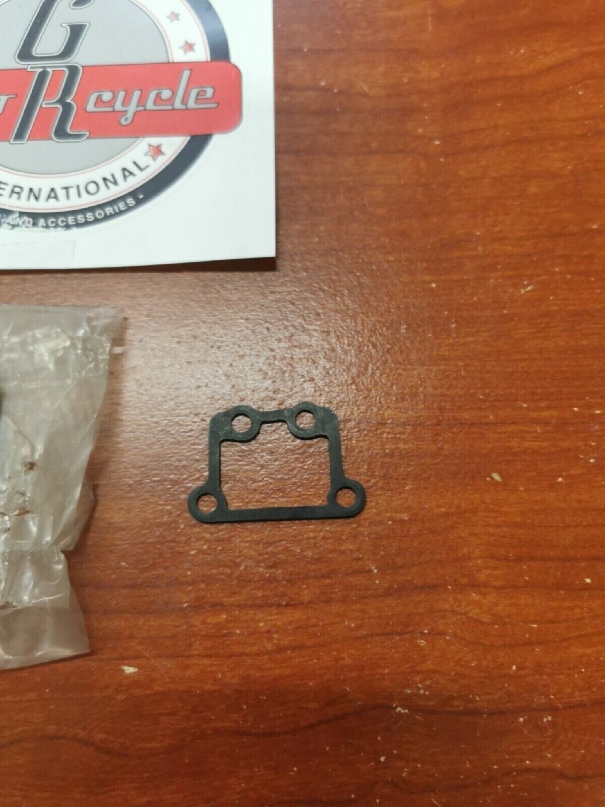 NOS Yamaha SR500 XS1100 XS360 XS400 XS750 FUEL TANK GASKET 1J7-24522-00-00 Y77