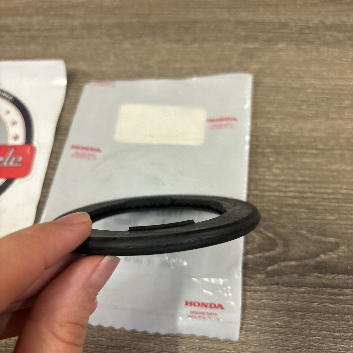 NOS Honda ATC250ES CB1100R TRX200 D FUEL FILLER CAP GASKET 17632-435-730 H158