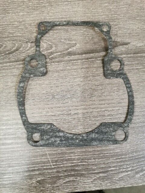 NOS SUZUKI PE250 1980 1981 RM250 1980 1981 GASKET CYLINDER 11241-40301 S43