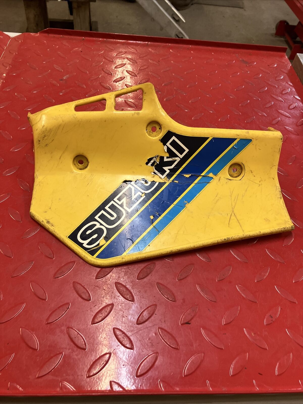 Suzuki RM80 1984 Left radiator shroud cover