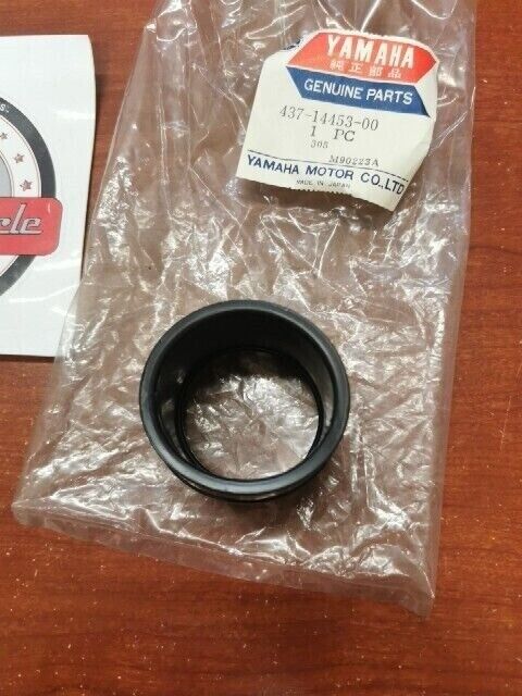 NEW NOS Yamaha DT100 DT175 DT1C AIR CLEANER JOINT 437-14453-00-00 Y153
