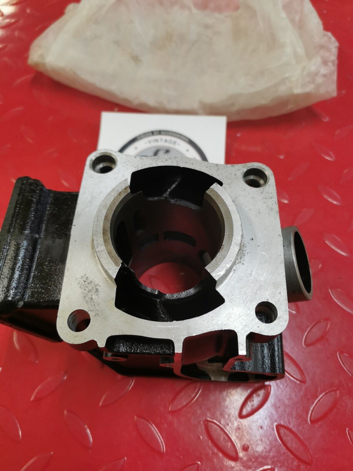 NOS Yamaha 1982 YZ125J CYLINDER 1 5X4-11311-00-00 Y9