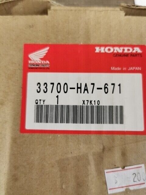 NOS HONDA TRX350 1986 - 1989 TAIL LIGHT ASSY 33700-HA7-671 H101