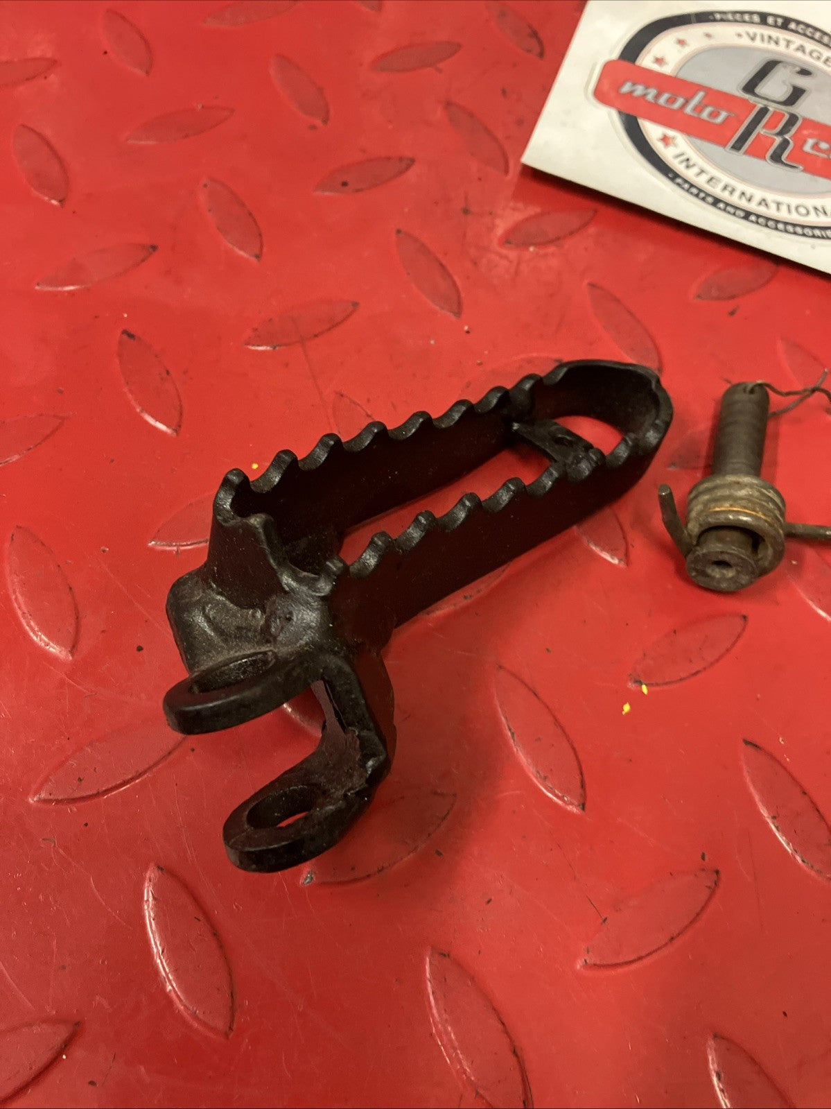 Honda CR250R 1984 Right footpeg footrest foot peg rest spring