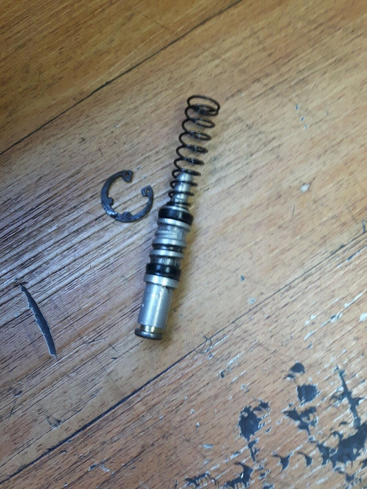 Honda XR250R 1984 front brake master cylinder set 45530-MG3-305 XR350R XL600R