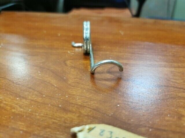 NOS Yamaha DT80 GT80 TY50 TORSION SPRING 183-27216-00-00 SUB 90508-32056-00 Y109