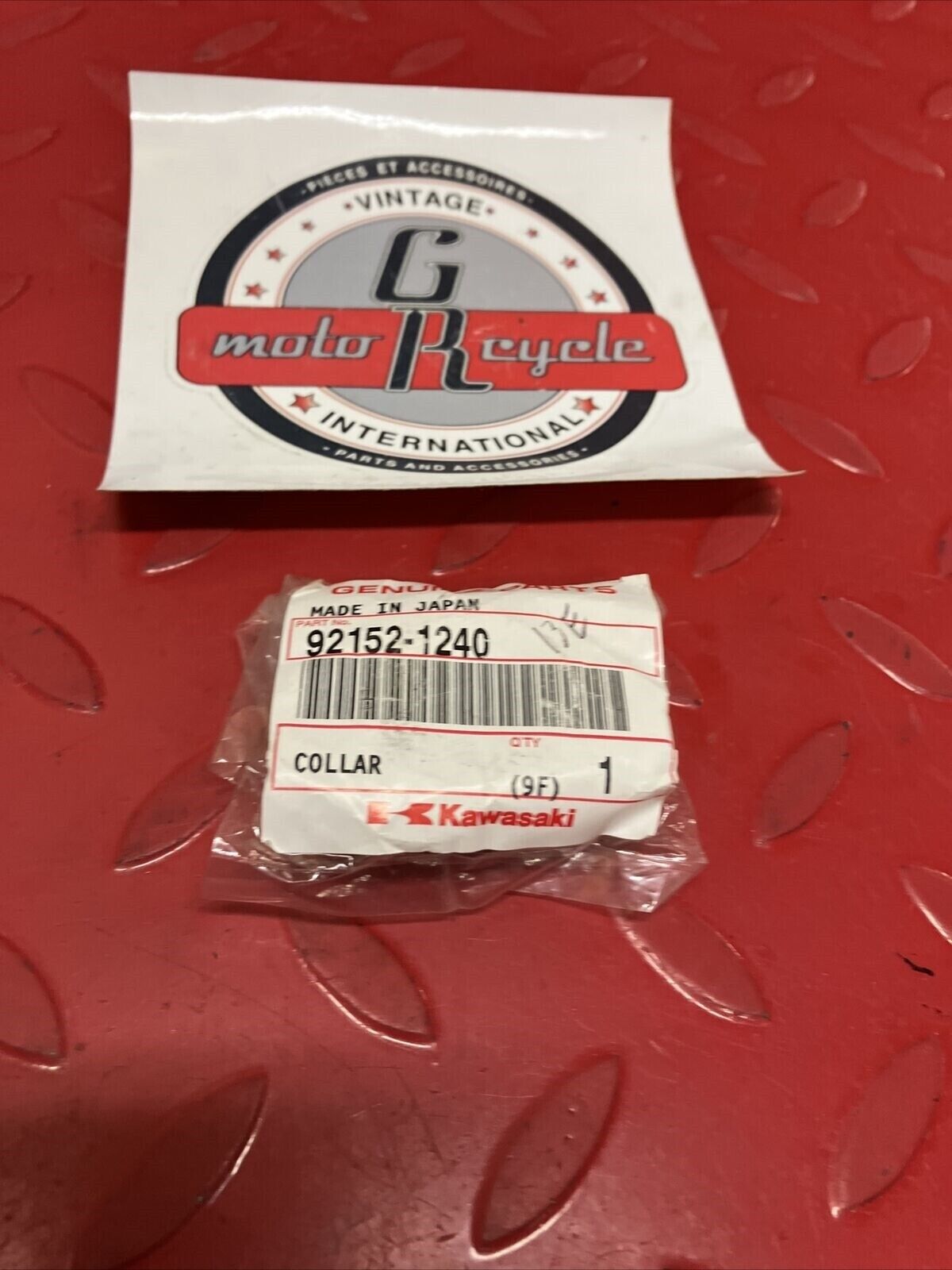 NOS KAWASAKI COLLAR 92152-1240 K15