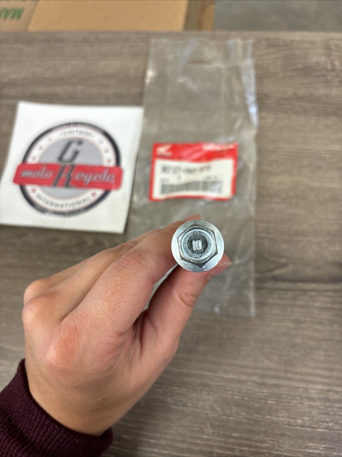 NOS Honda 1986 ATC350X FLANGE BOLT 10X135 90107-HA5-670 H135