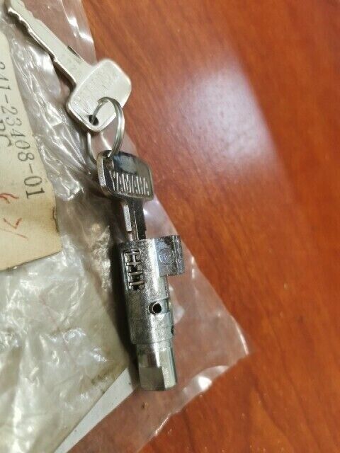 NOS Yamaha DT100 DT125 DT175 DT250 DT400 STEERING LOCK 341-23408-01-00 Y167