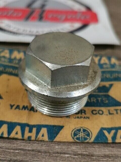 NOS YAMAHA XS650SJ XS1 TX650 XS650SE TX650A PLUG DRAIN 256-15351-00-00 Y169