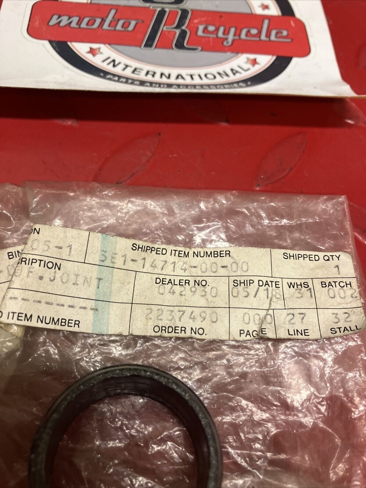 NOS YAMAHA EXHAUST MUFFLER JOINT GASKET 3E1-14714-00-00 Y66