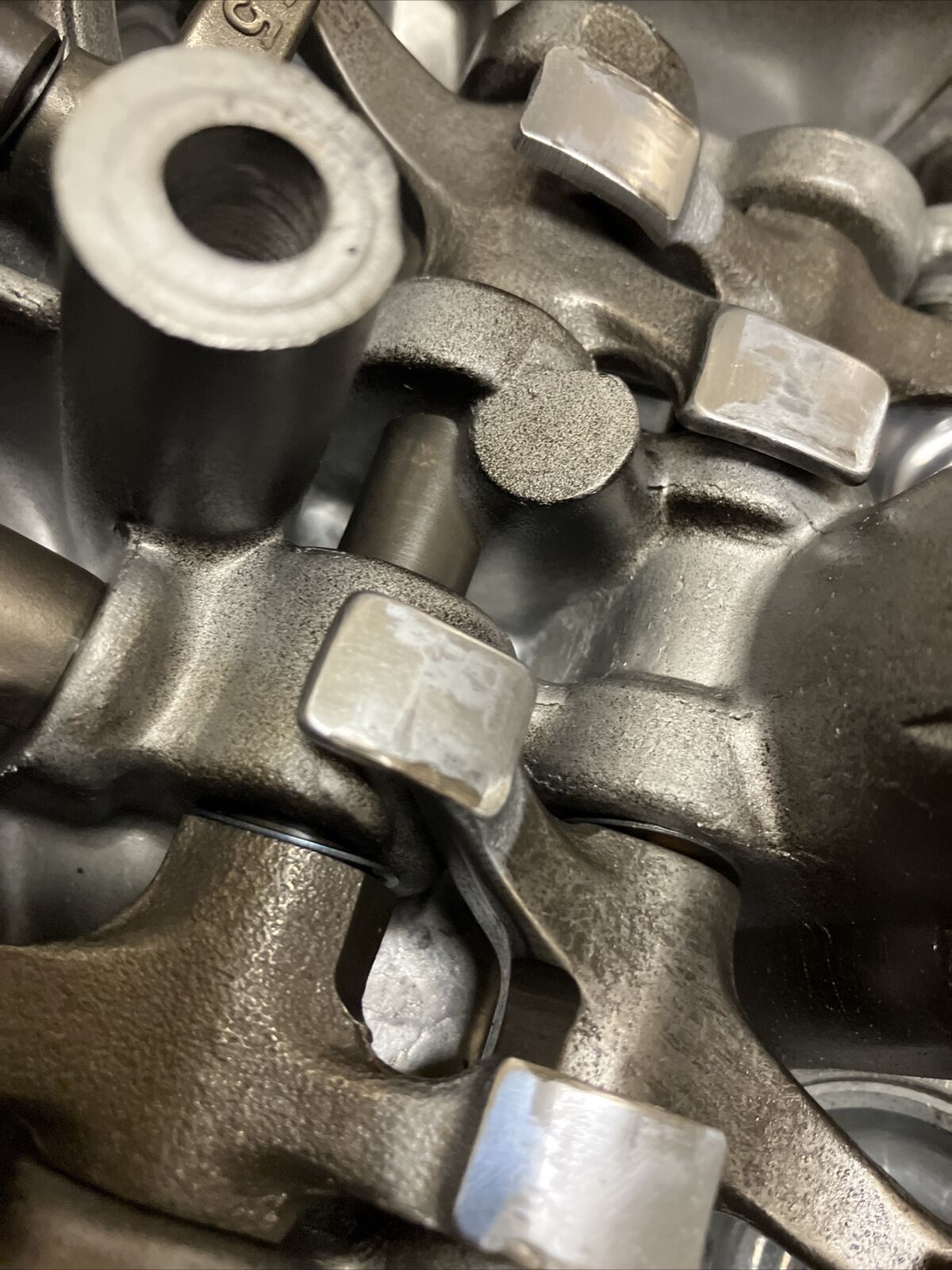 Honda XL350R 1984 cylinder head cover valve cover
