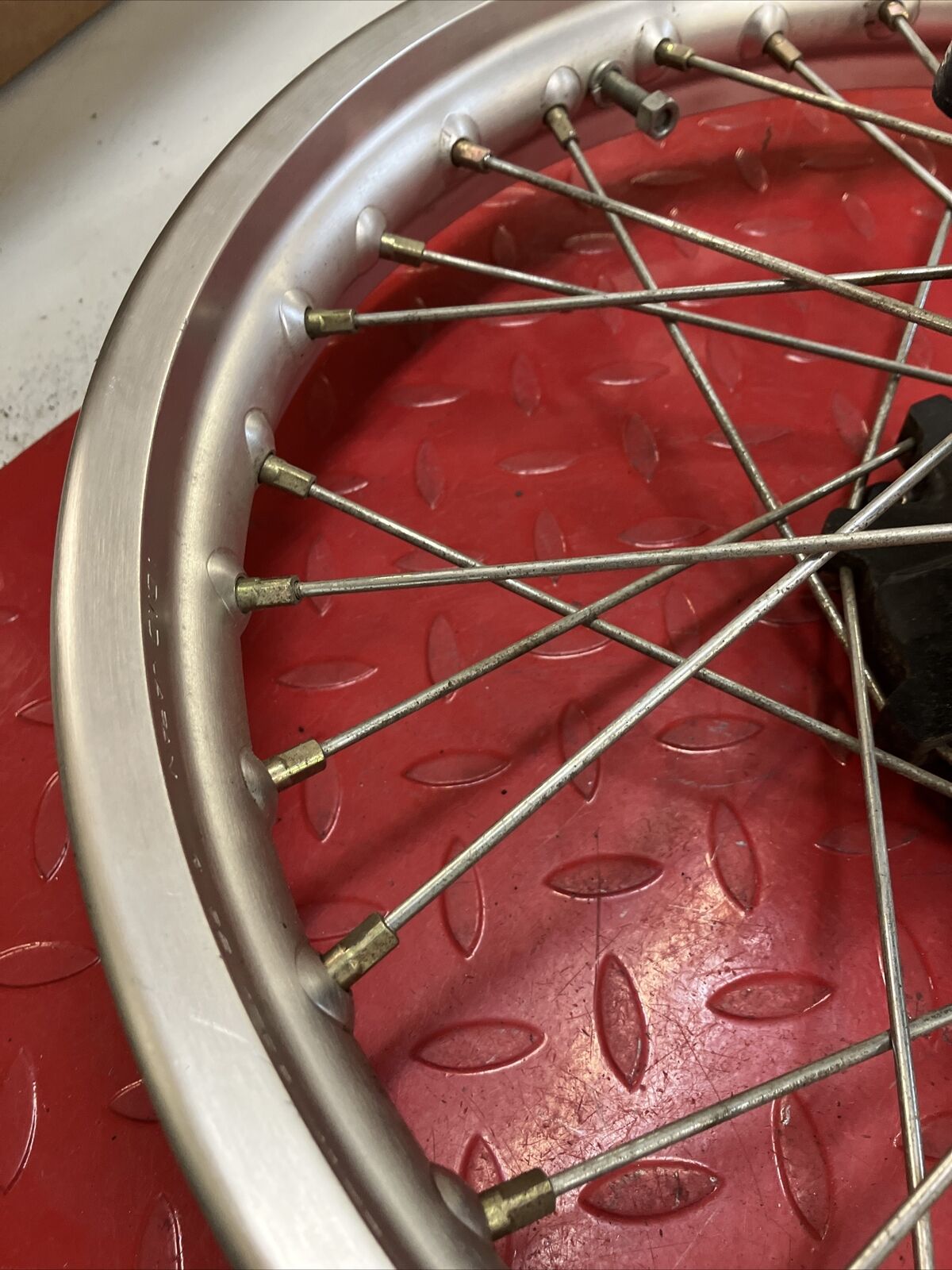 Honda XR250R 1991 rear wheel hub rim VERY NICE 1990 1992 1993 1994