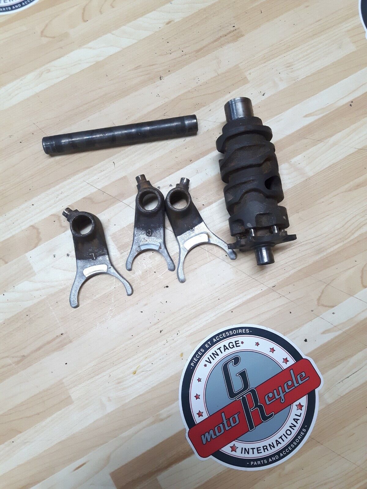 Honda XR250R 1987 gearshift gear shift drum cam transmission fork 24300-KK0-000