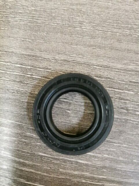 NEW NOS SUZUKI ALT125 LTA500F LT125 LT185 SEAL OIL 20X34X7 09283-20037 S54