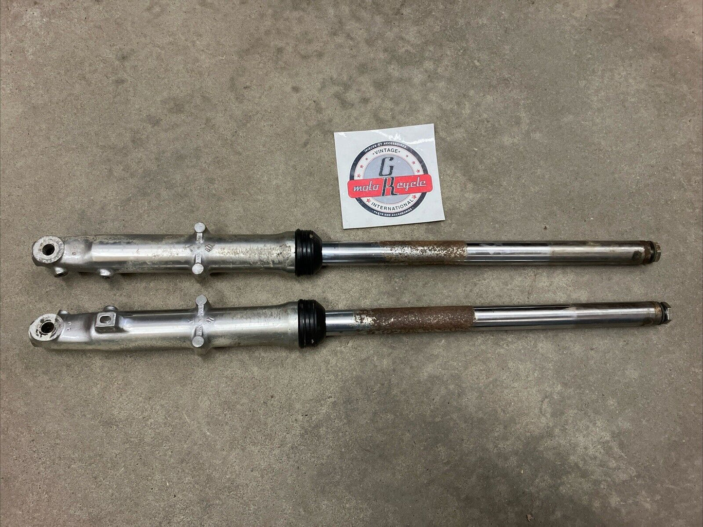 Suzuki RV90 1975 Front forks suspension damper