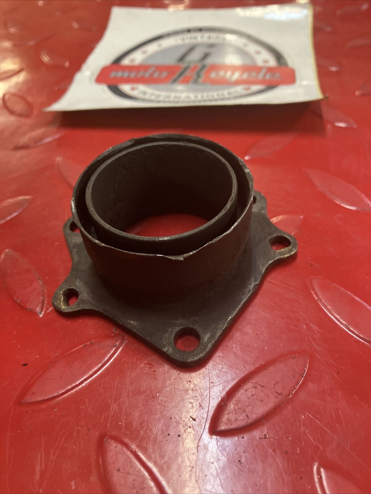 Suzuki RM125 1982 exhaust manifold pipe header flange holder 1981 1983 2