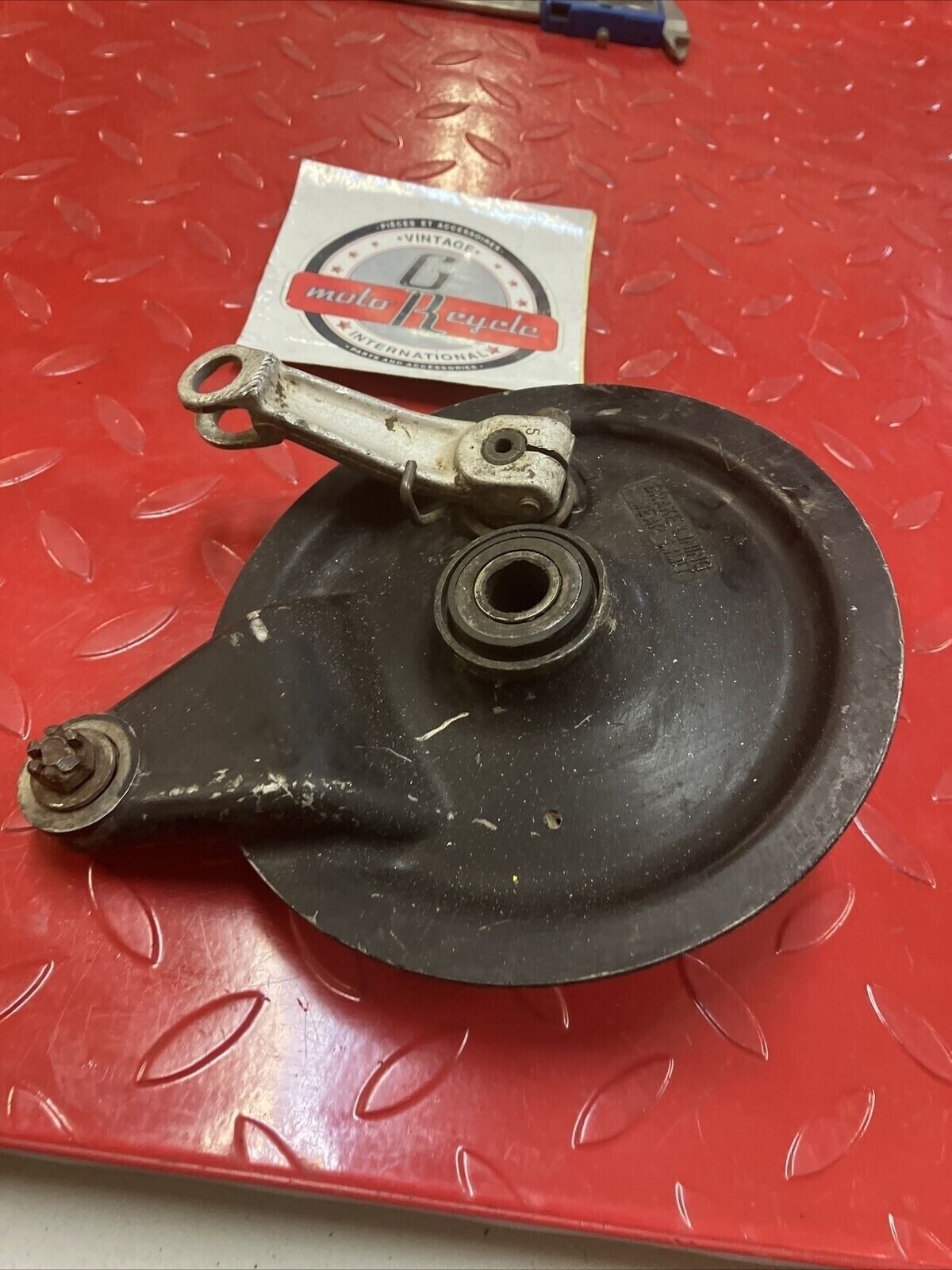 Suzuki RM125 1985 rear brake panel hub cover drum
