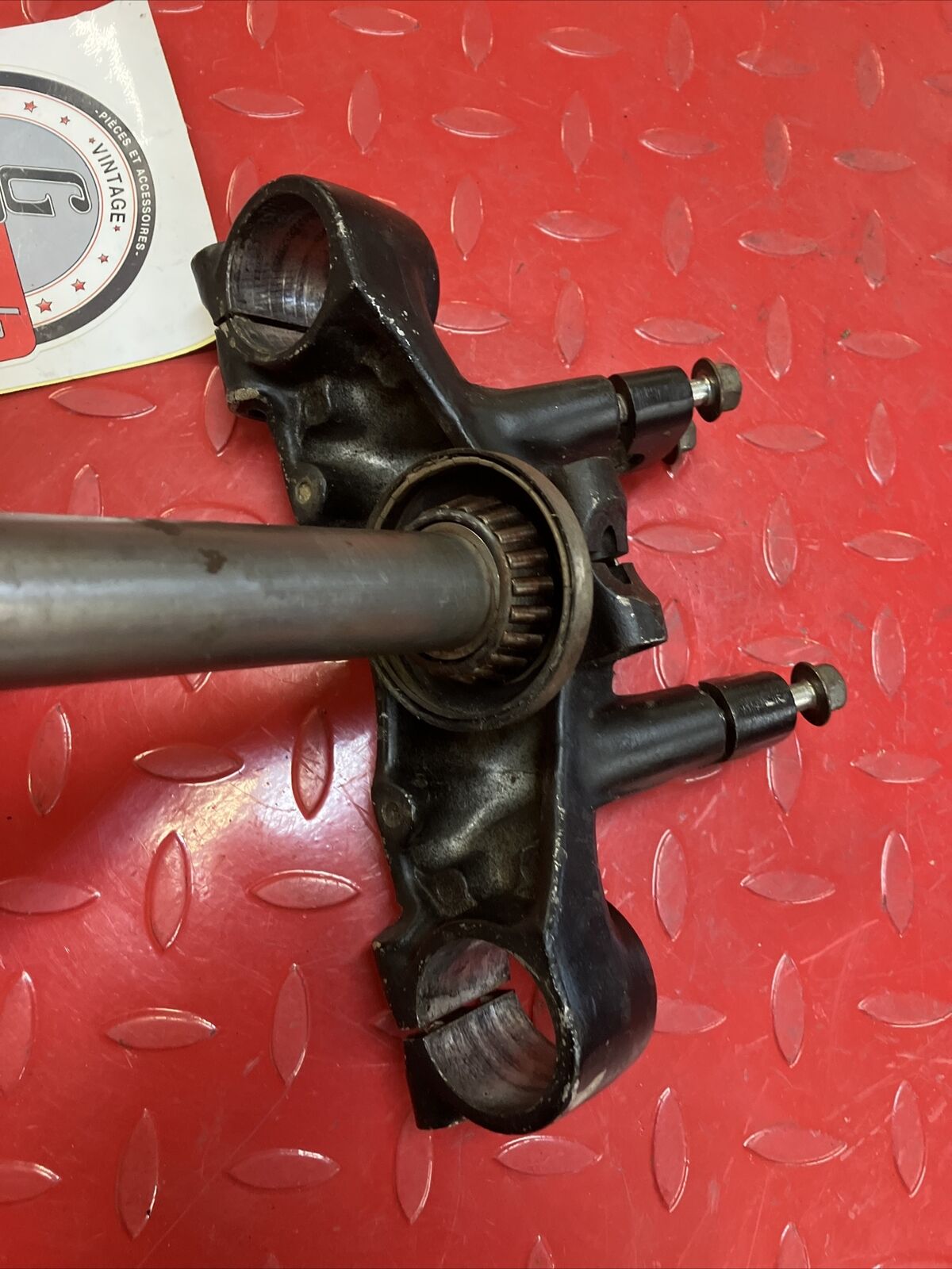 Yamaha YZ400 1977 triple clamp tree steering stem handle crown 1W4-23345-L1-33
