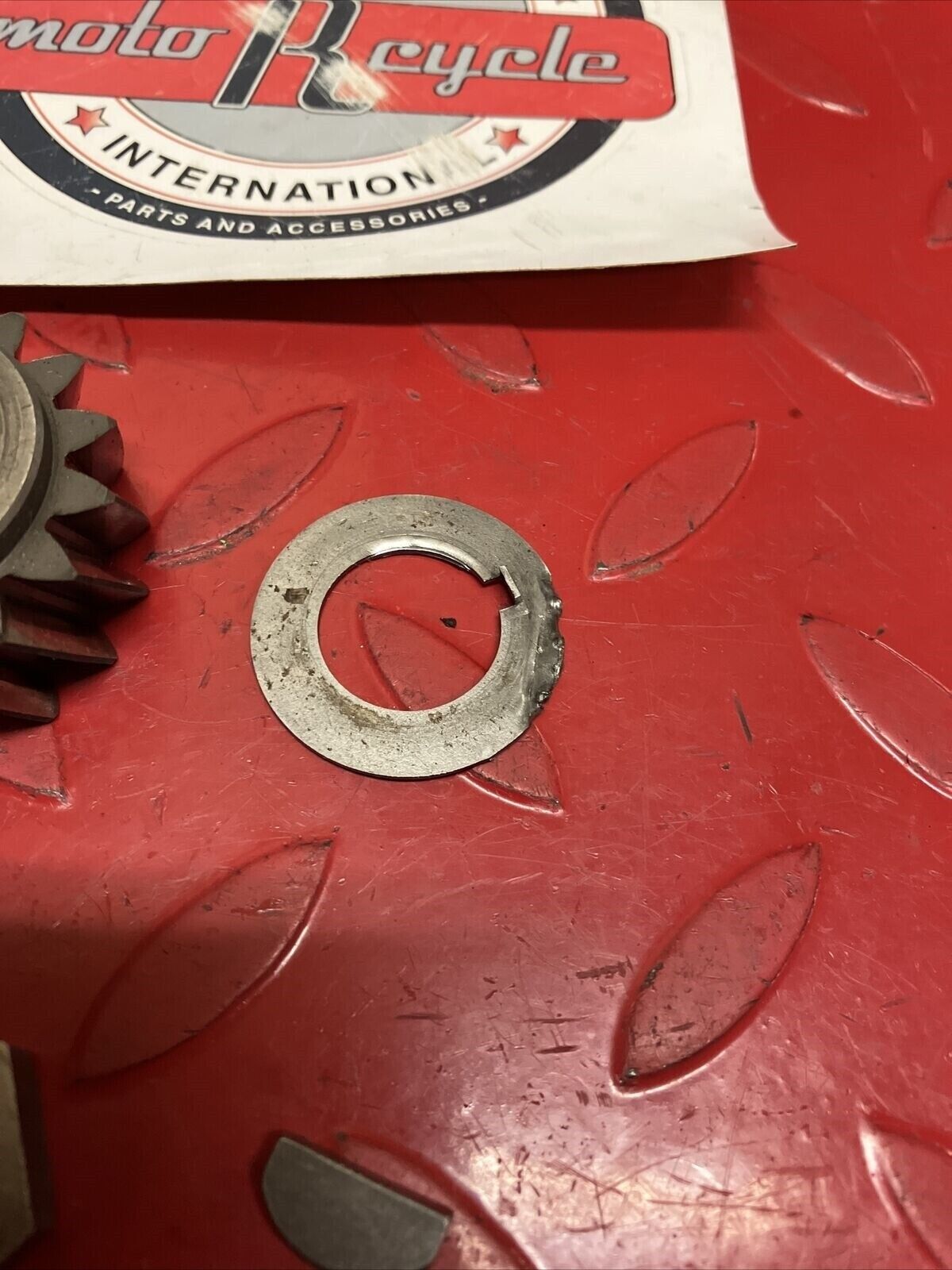 Suzuki TC125 1972 primary drive gear nut washer