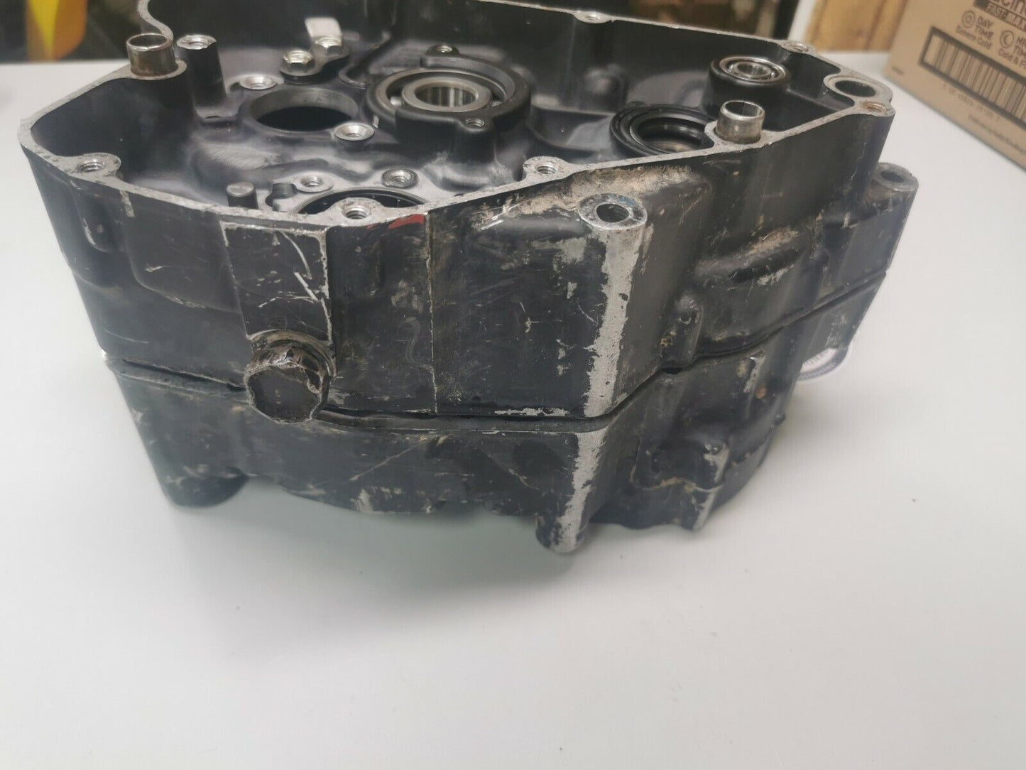 Suzuki RM125 1984 crankcase crank case left right