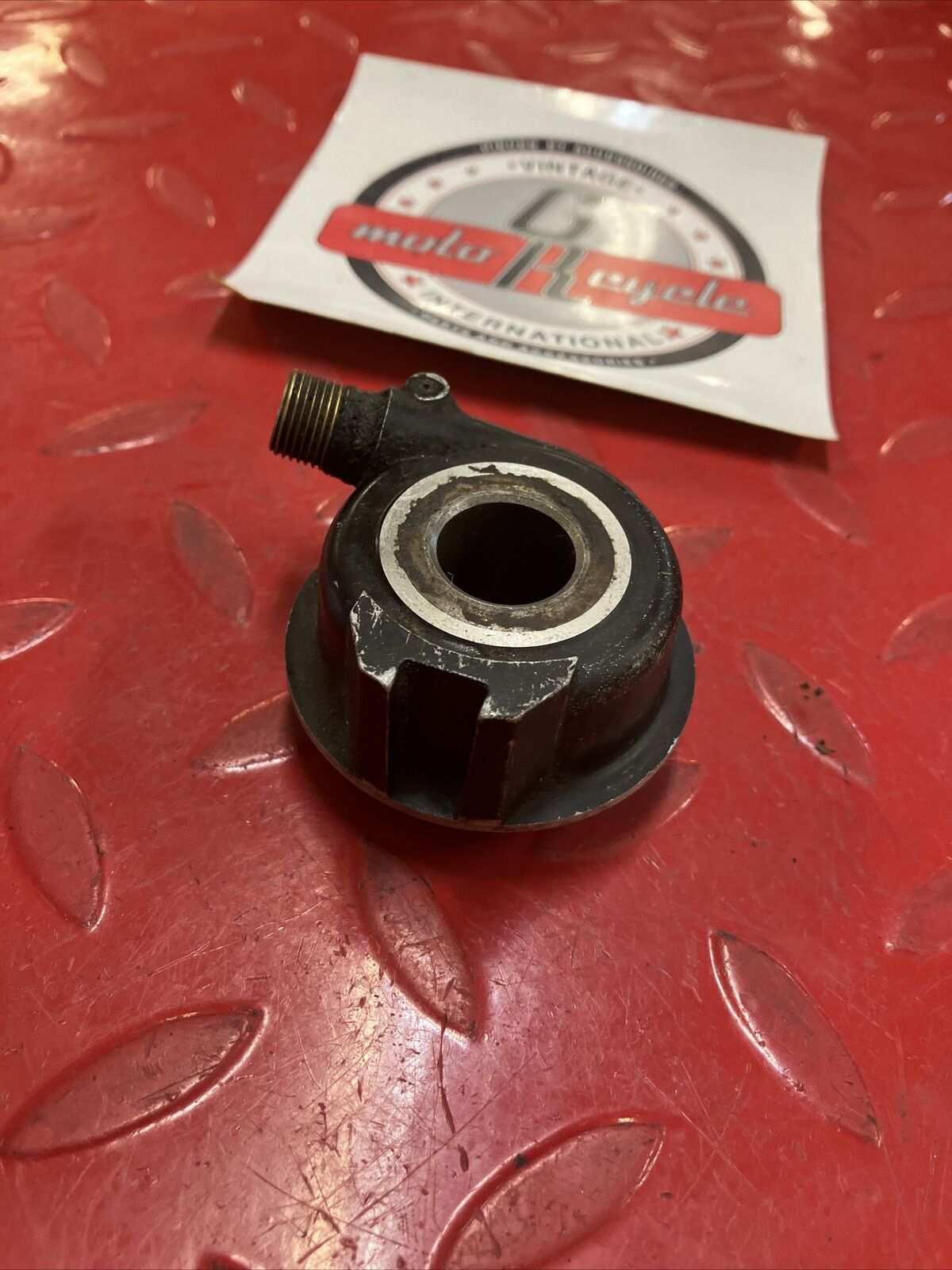 Yamaha RD400 1977 front wheel speedometer gear