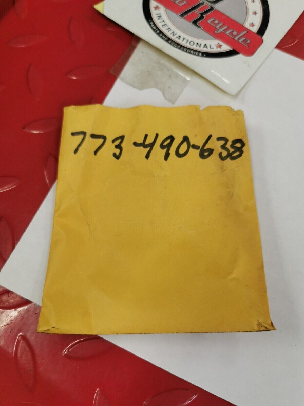 NOS PUCH BOMBARDIER MAXI  SIDE COVER KN06 SCREW 773-490-638  P3