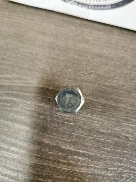 NOS YAMAHA EF6300ISDE XS650SF XS650SE YZ250D BOLT HEXAGON 97301-10015-00 Y159