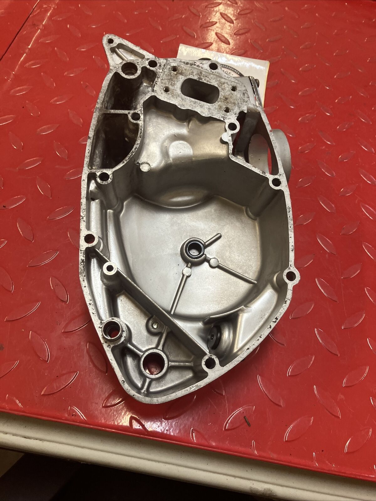 Suzuki RV90 1976 right crankcase clutch cover
