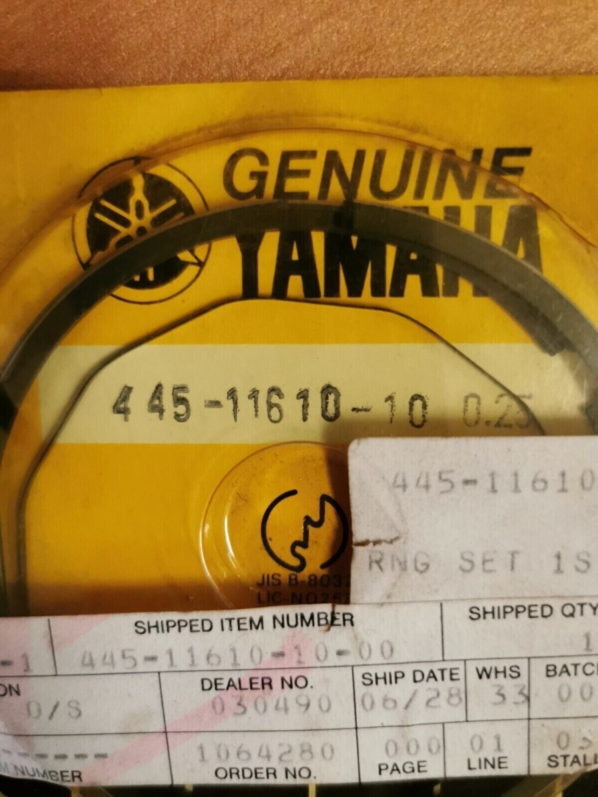 NOS YAMAHA DT360 1974 PISTON RING SET 1ST 445-11610-10-00 Y48