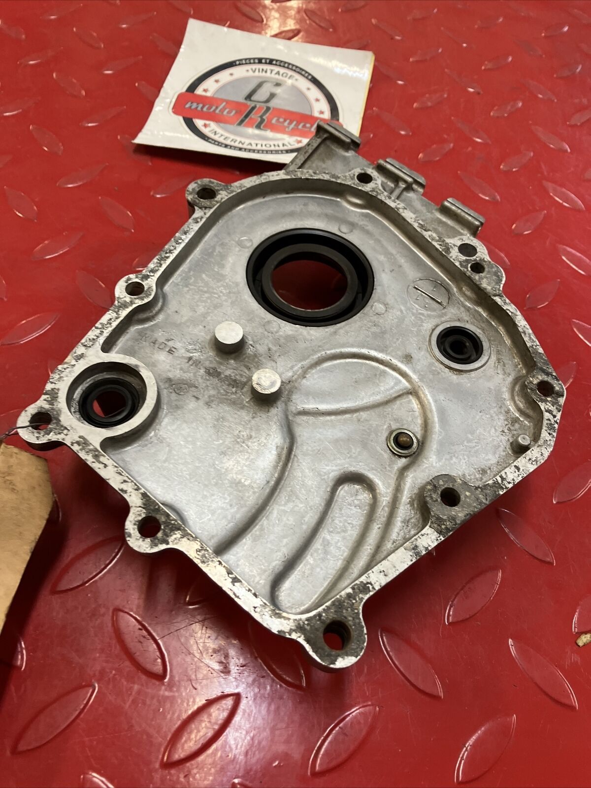 Kawasaki Z1 KZ900 KZ1000 left side transmission sprocket cover U1