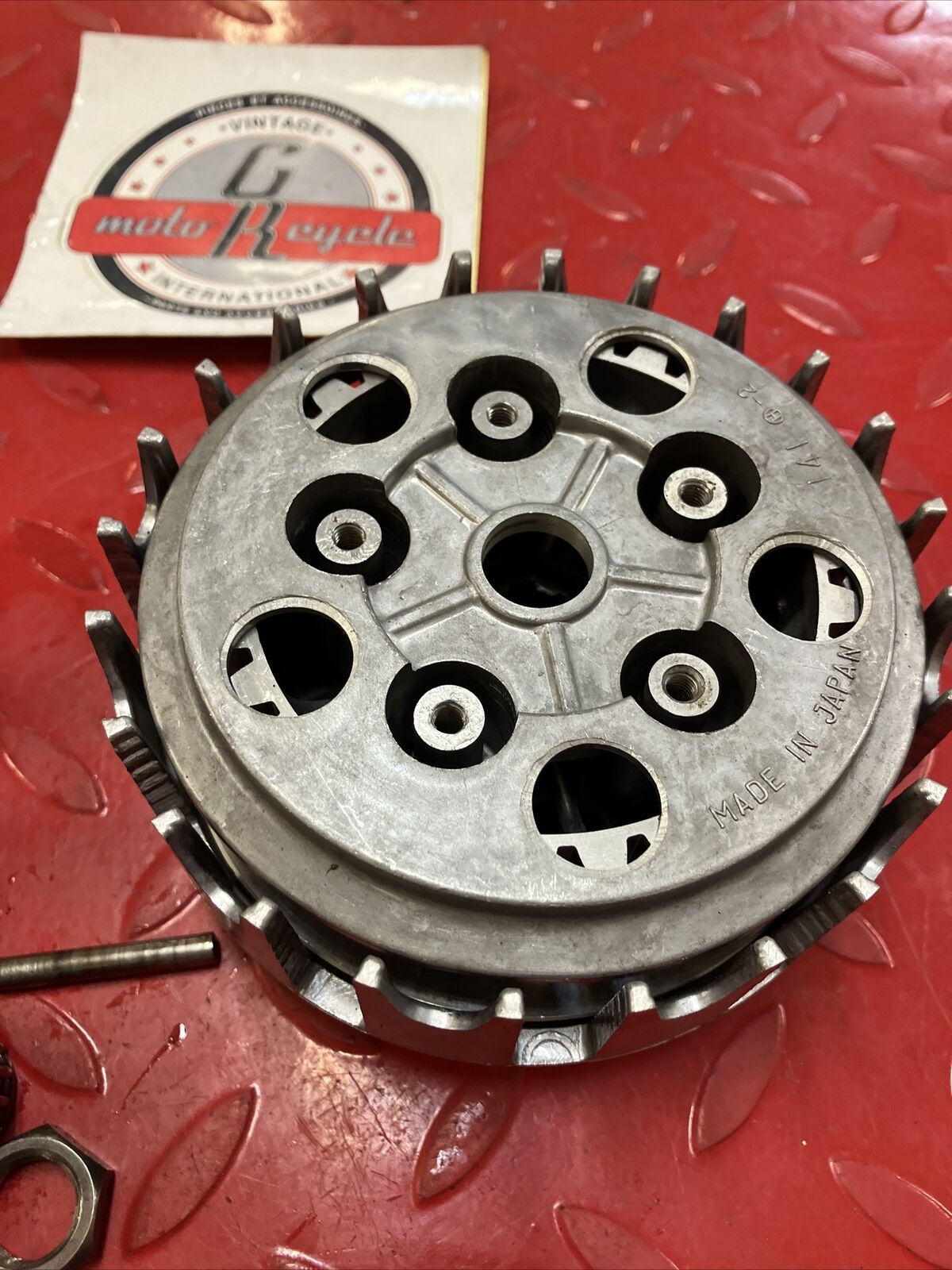 Suzuki RM125 1982 complete clutch basket hub pressure plate
